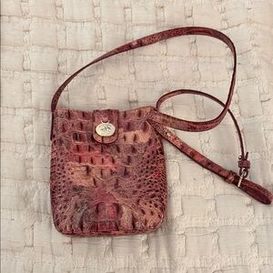 Chic Crocodile Pattern Crossbody Bag - Red